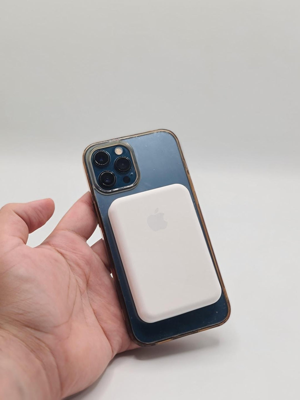 MiniMag Portable Charger, 5,000mAh Wireless Magnetic Fast Charging Pack with USB-C Cable, Designed for iPhone 16 Pro Max/16 Pro/16/15/14/13/12 Series