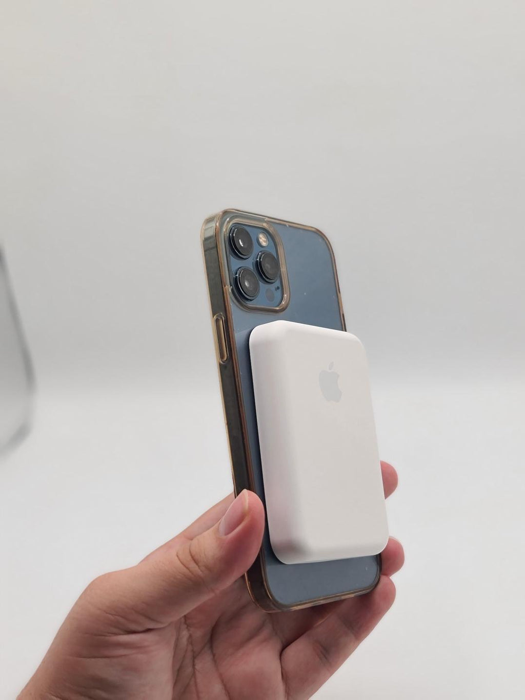 MiniMag Portable Charger, 5,000mAh Wireless Magnetic Fast Charging Pack with USB-C Cable, Designed for iPhone 16 Pro Max/16 Pro/16/15/14/13/12 Series